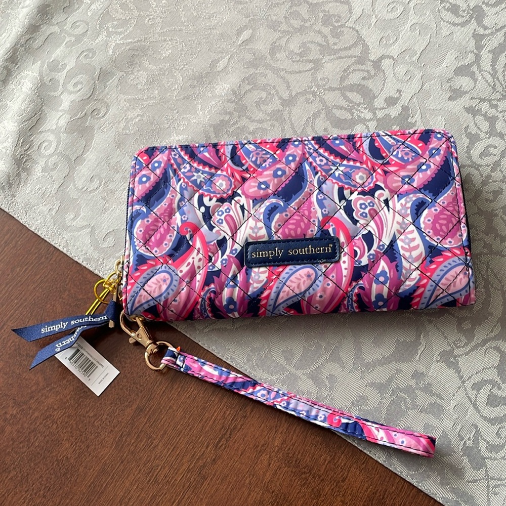 ❌SOLD❌ Simply Southern Women’s Quilted Wallet With Wristlet Strap - Picture 5 of 16